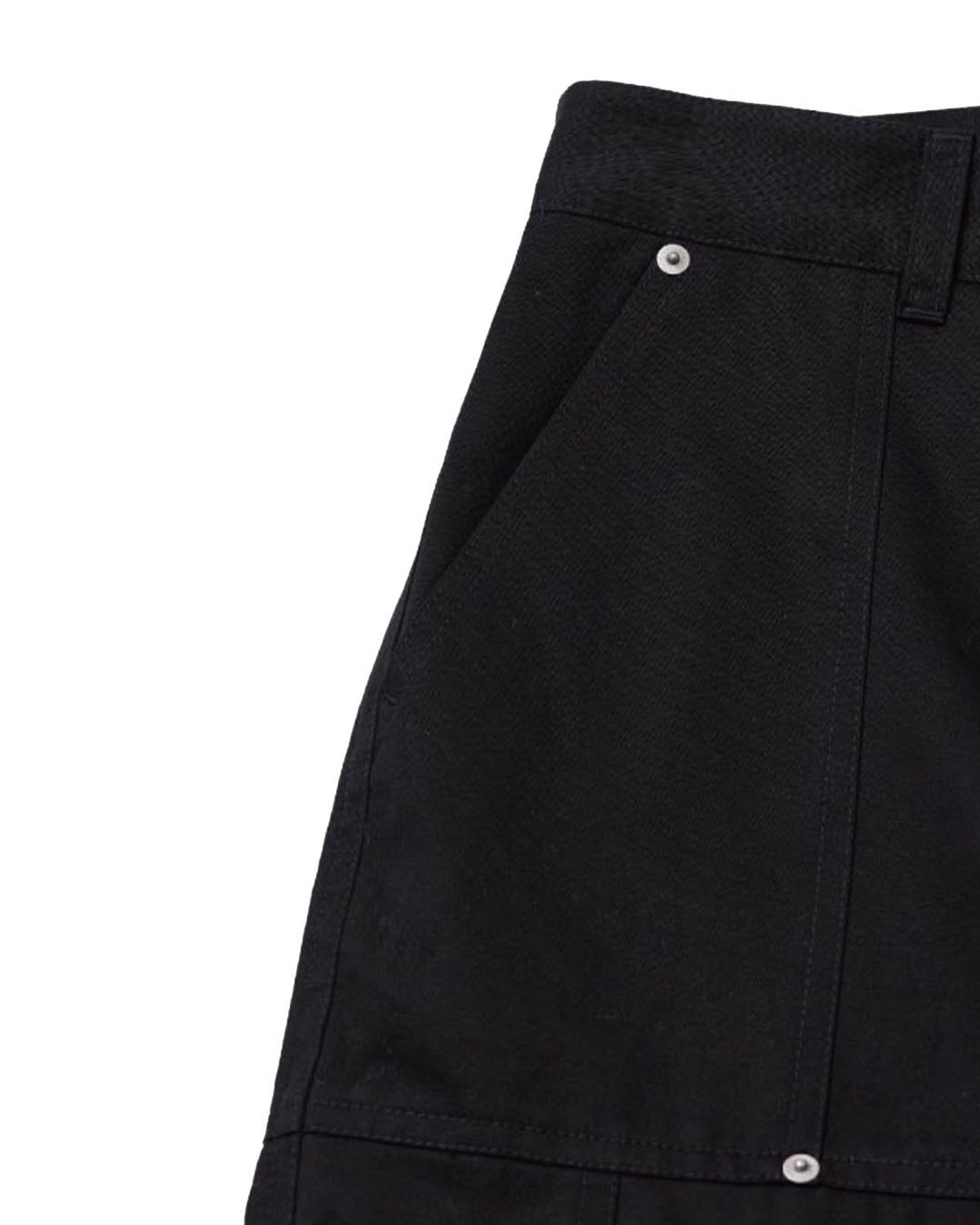 더뮤지엄비지터(THEMUSEUMVISITOR) METAL LOGO CARGO PANTS (BLACK)