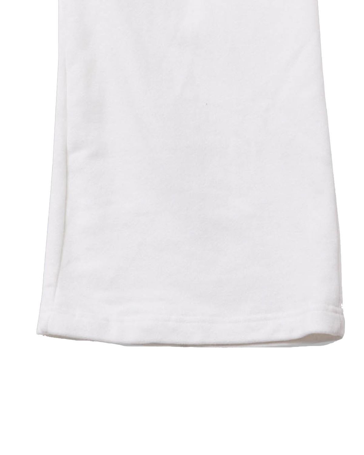 더뮤지엄비지터(THEMUSEUMVISITOR) TV HEART LOGO SWEATPANTS (WHITE)