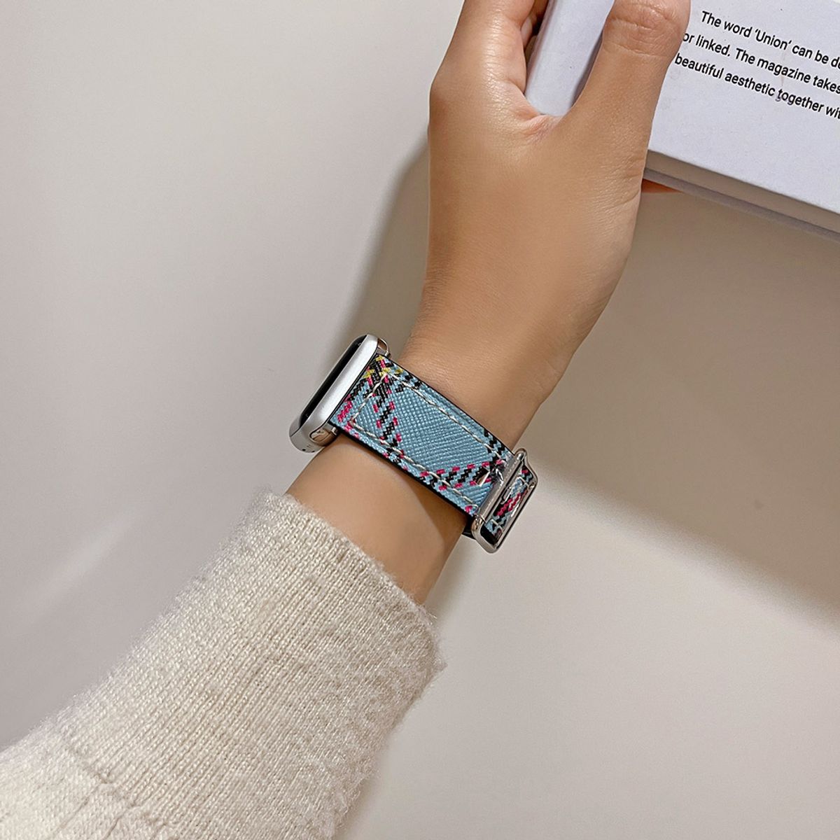비비안 웨스트우드 시계(VIVIENNE WESTWOOD WATCH) VVS32LMT 애플워치 스트랩 (38/40/41)mm