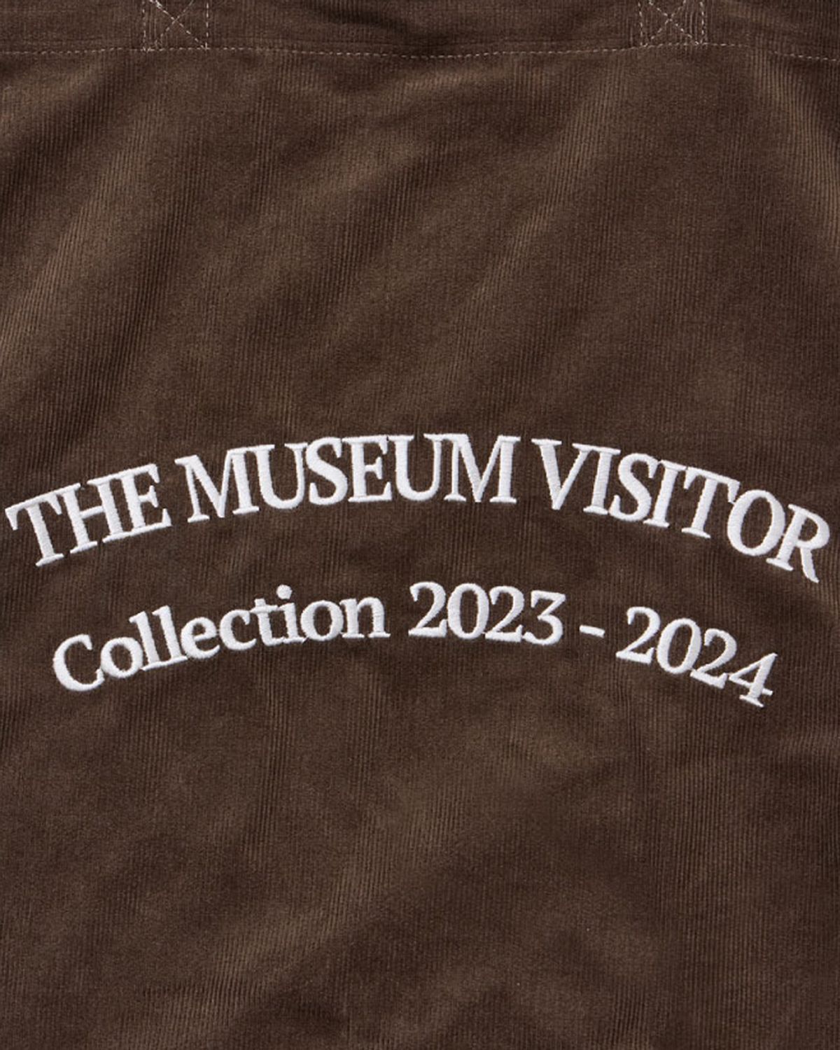 더뮤지엄비지터(THEMUSEUMVISITOR) THE MUSEUM VISTIOR COLLECTION 2023-2024 CORDUROY ECO BAG (BROWN)