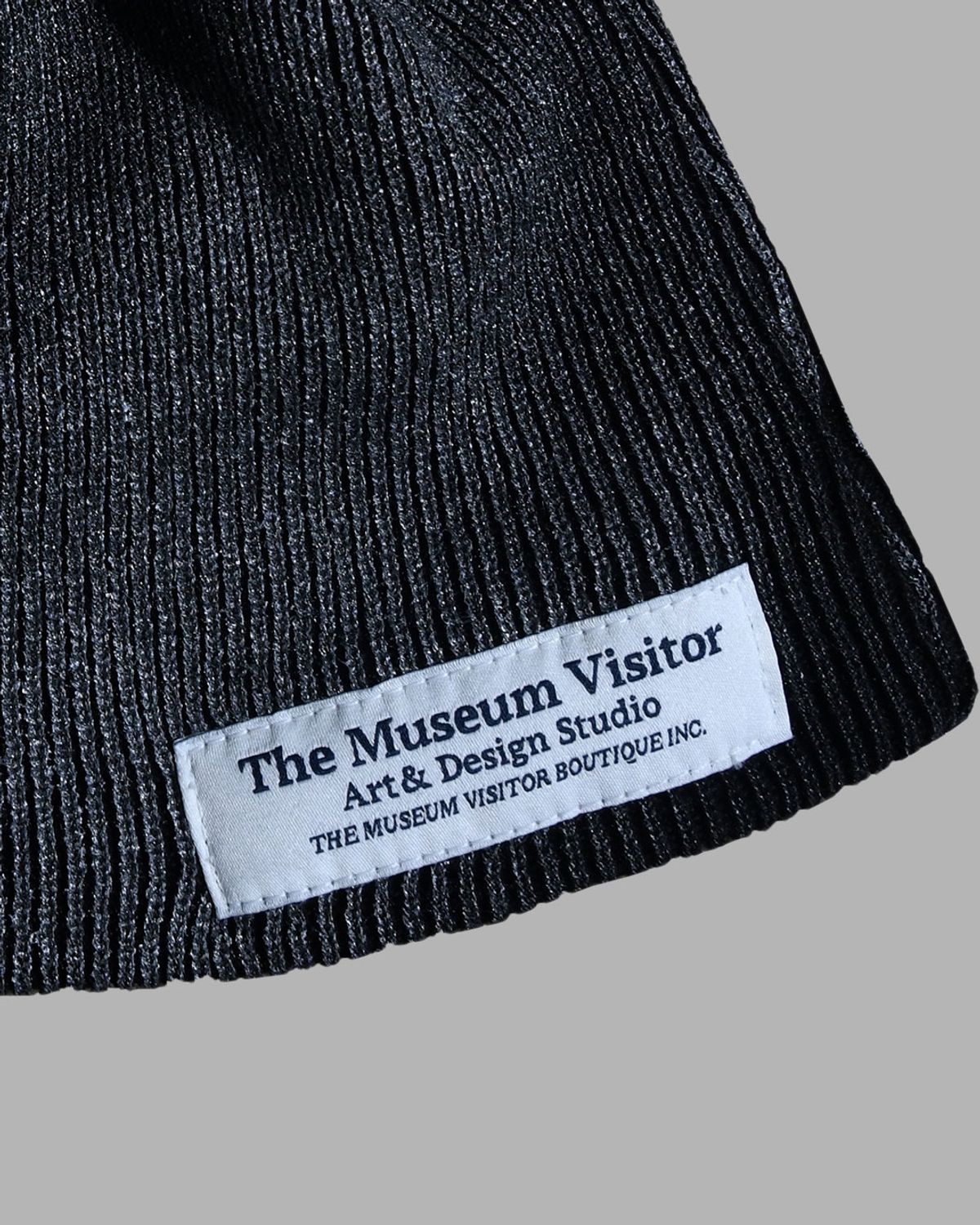 더뮤지엄비지터(THEMUSEUMVISITOR) LOGO STITCHED SPRAY PRINTED BEANIE (BLACK)