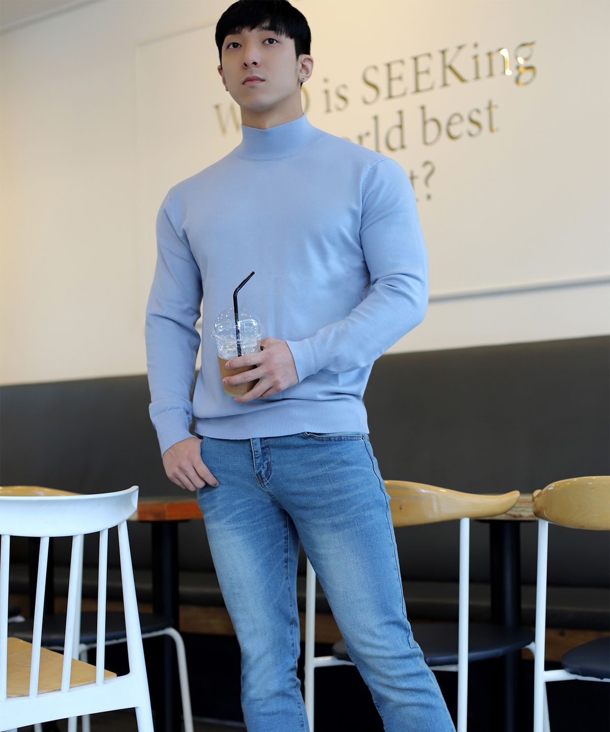 보스트핏(BOASTFIT) 부드러운 머슬핏 반폴라넥 긴팔 니트 B206