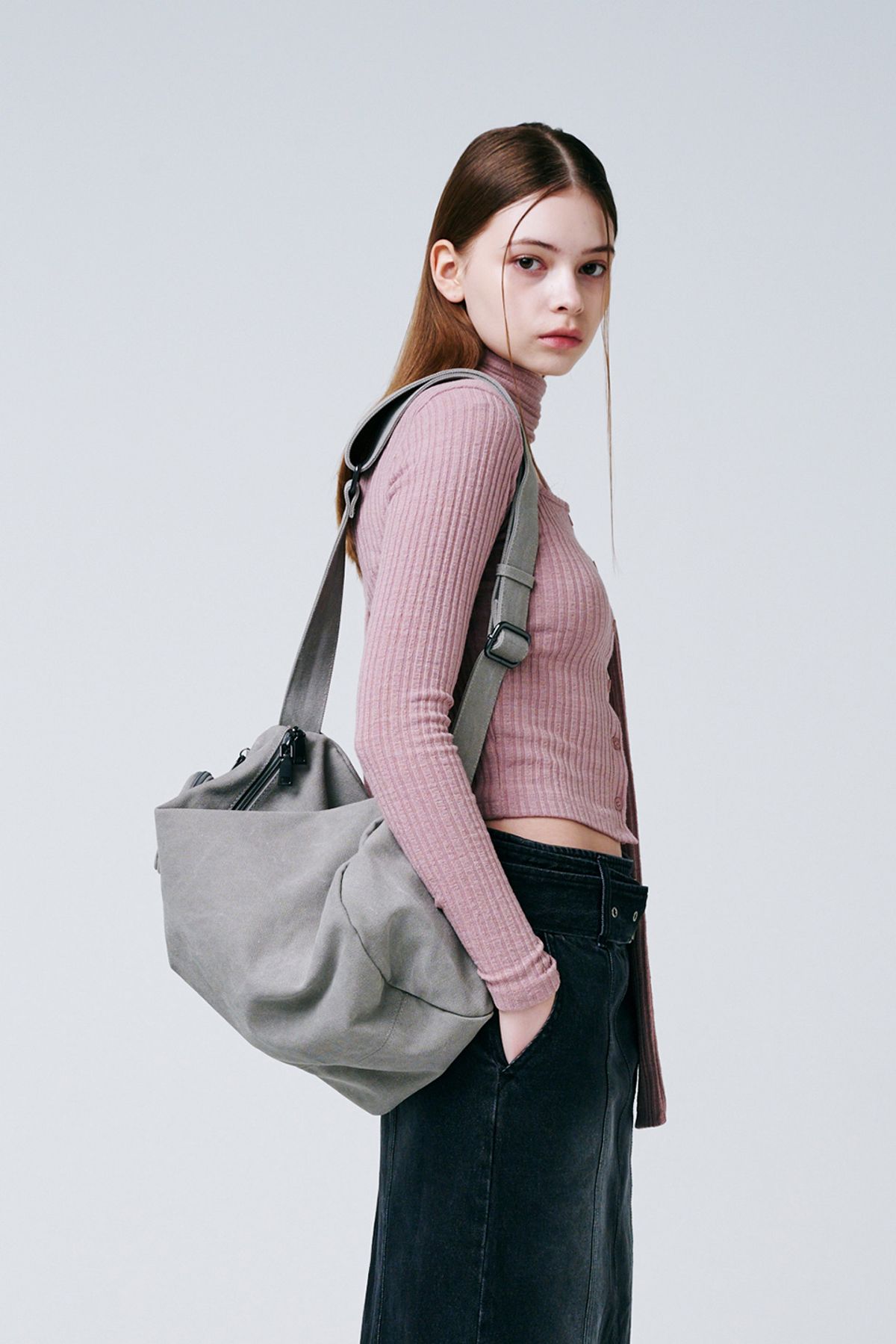 바이모스(BYMOSS) Hammer canvas crossbag - Beige