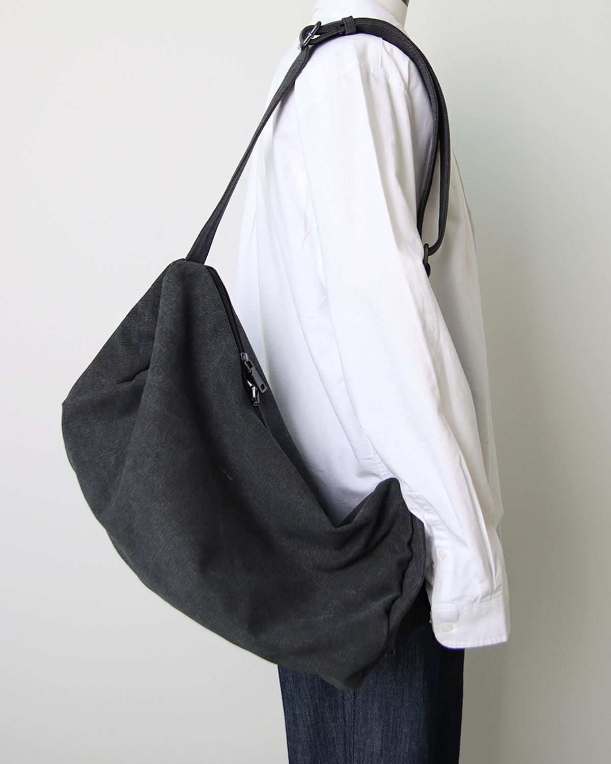 바이모스(BYMOSS) Hammer canvas crossbag - Grey