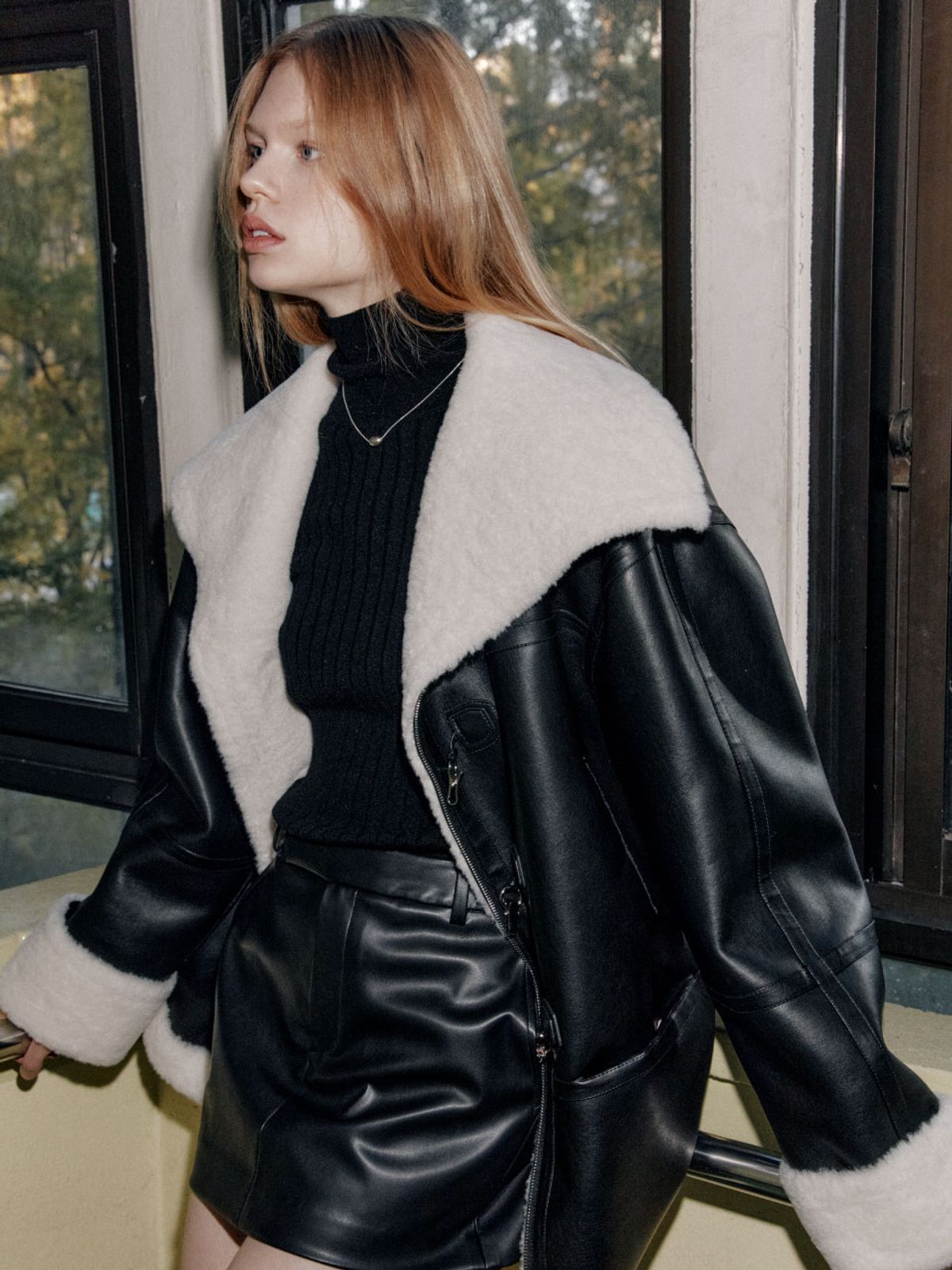 뮤제(MUSEE) RAMS Faux Leather Mini Skirt-Black