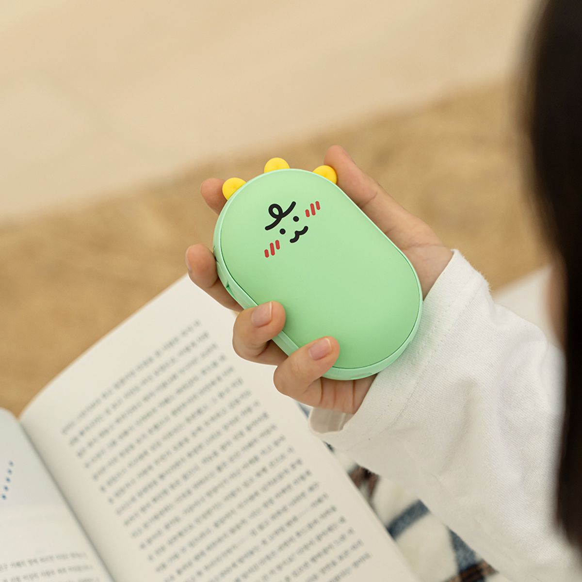 카카오프렌즈 파트너(KAKAOFRIENDS PARTNERS) 니니즈 조약돌 손난로 보조배터리 5000mAh C타입 충전