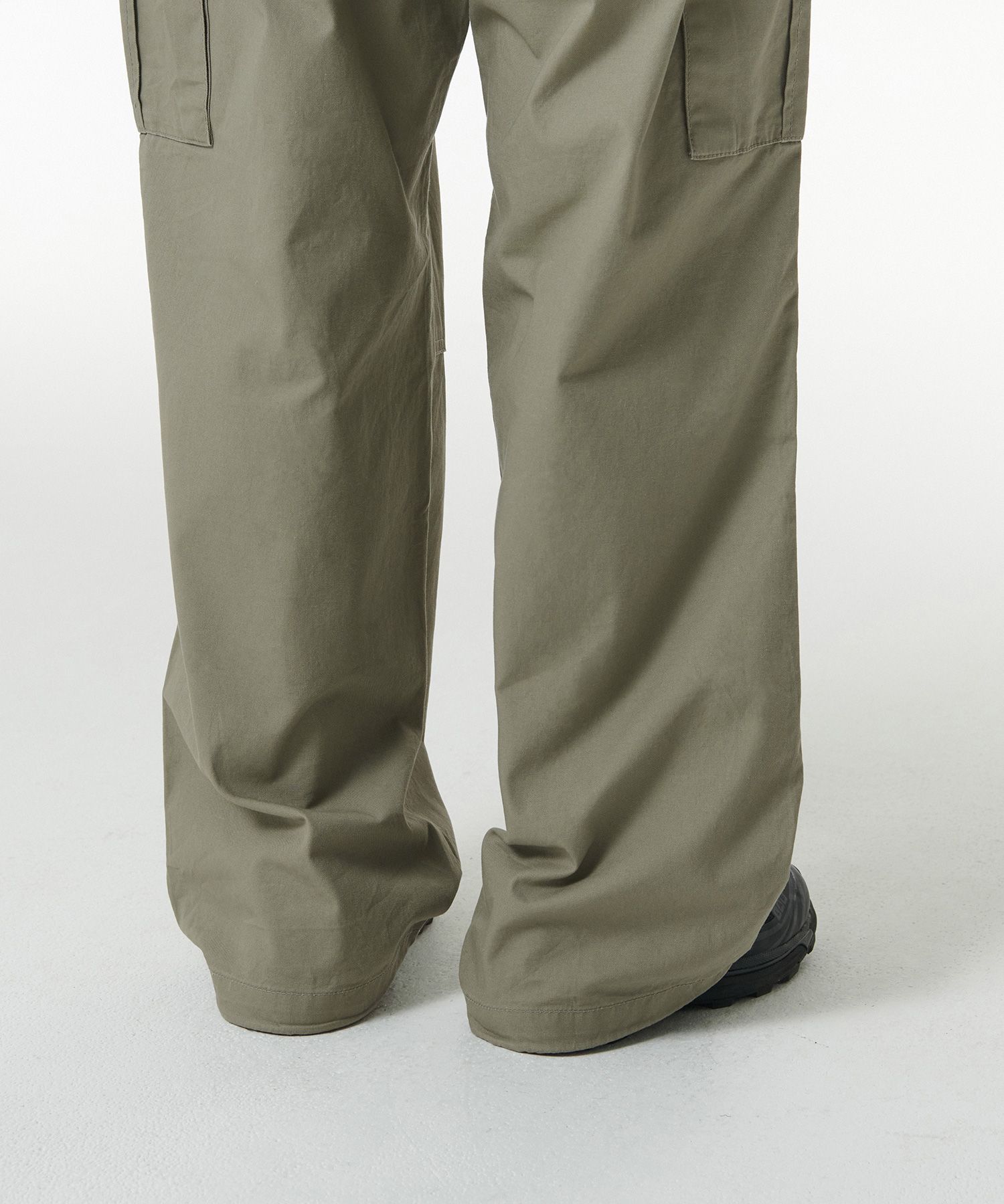 Women's Wide Cargo Pants in Sage thumbnail 8