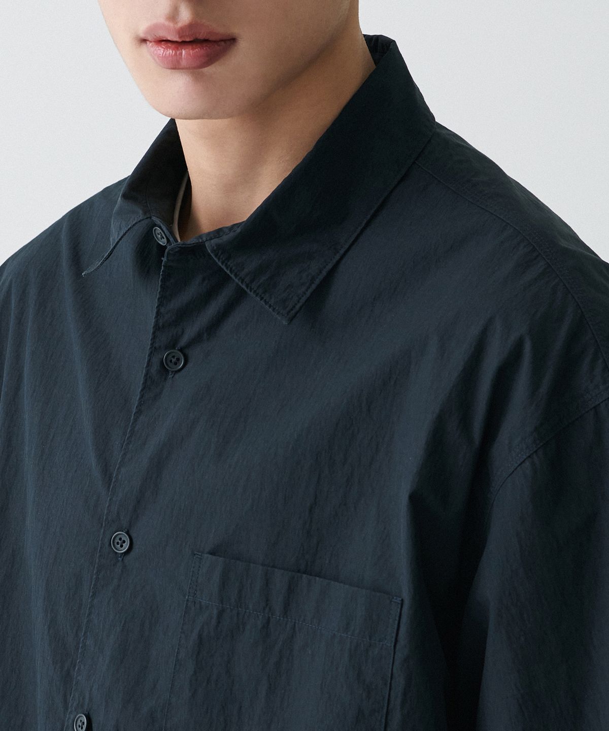 무신사 스탠다드(MUSINSA STANDARD) [시티 레저] CN 오버사이즈 반소매 셔츠 [블랙]