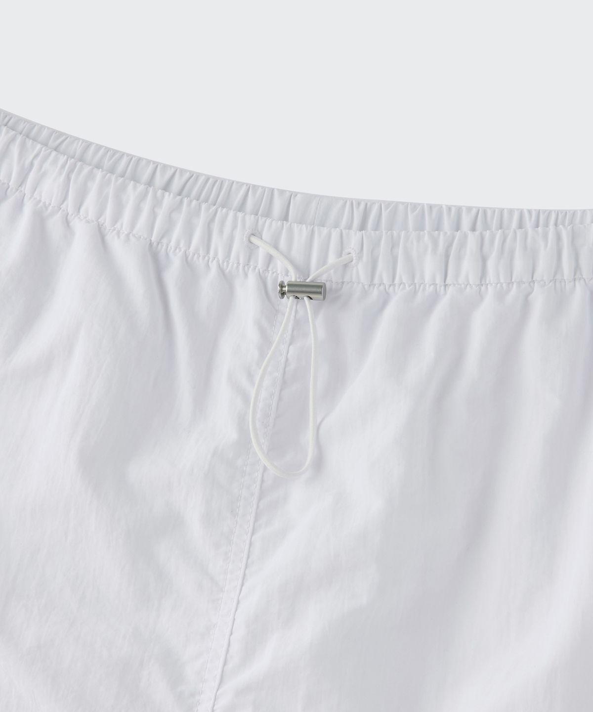 무신사 스탠다드 우먼(MUSINSA STANDARD WOMAN) 우먼즈 나일론 파라슈트 스커트 [화이트]