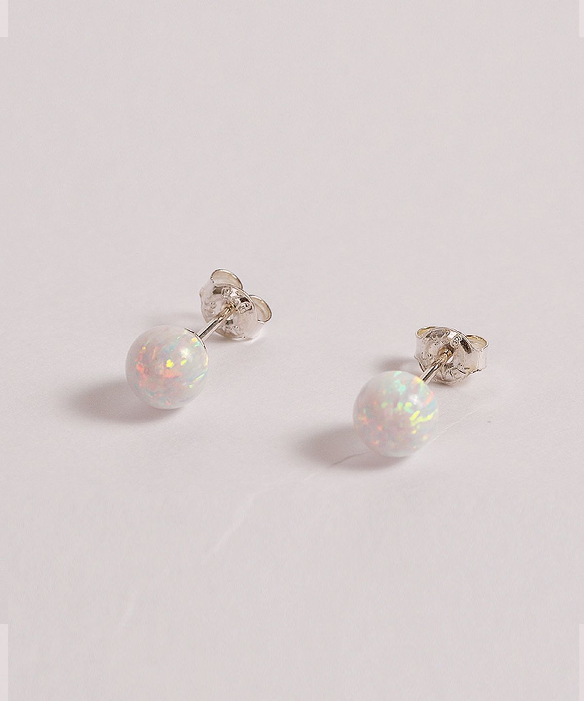 누아보(NUAVO) Opal stone earring
