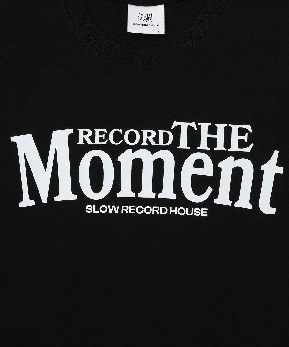 슬로우 레코드 하우스(SLOW RECORD HOUSE) 레코드 더 모먼트 레터링 반팔 티셔츠 [2 Color]