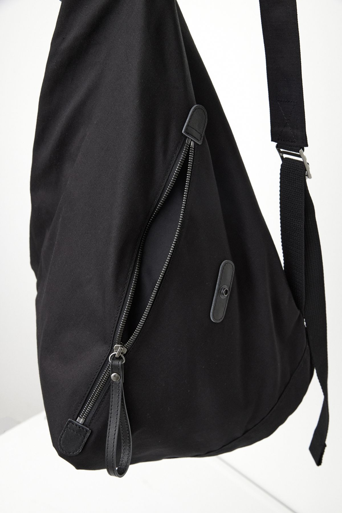 해칭룸(HATCHINGROOM) Duffle Backpack Black