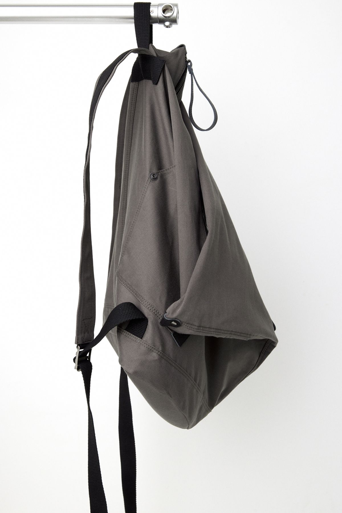 해칭룸(HATCHINGROOM) Duffle Backpack Mud Charcoal