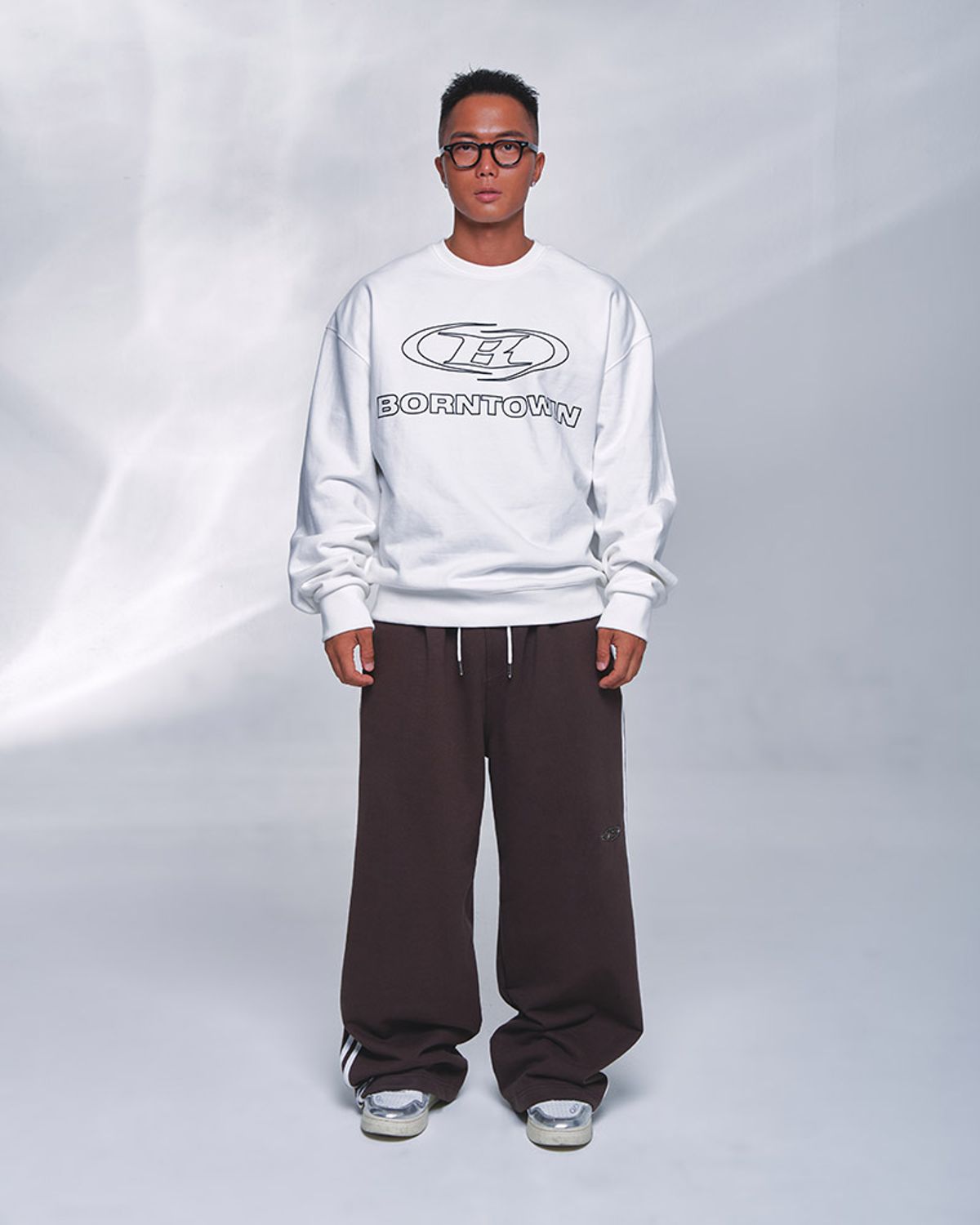 본투윈(BORN TO WIN) BORNTOWIN LINE LOGO SWEATSHIRTS [IVORY]