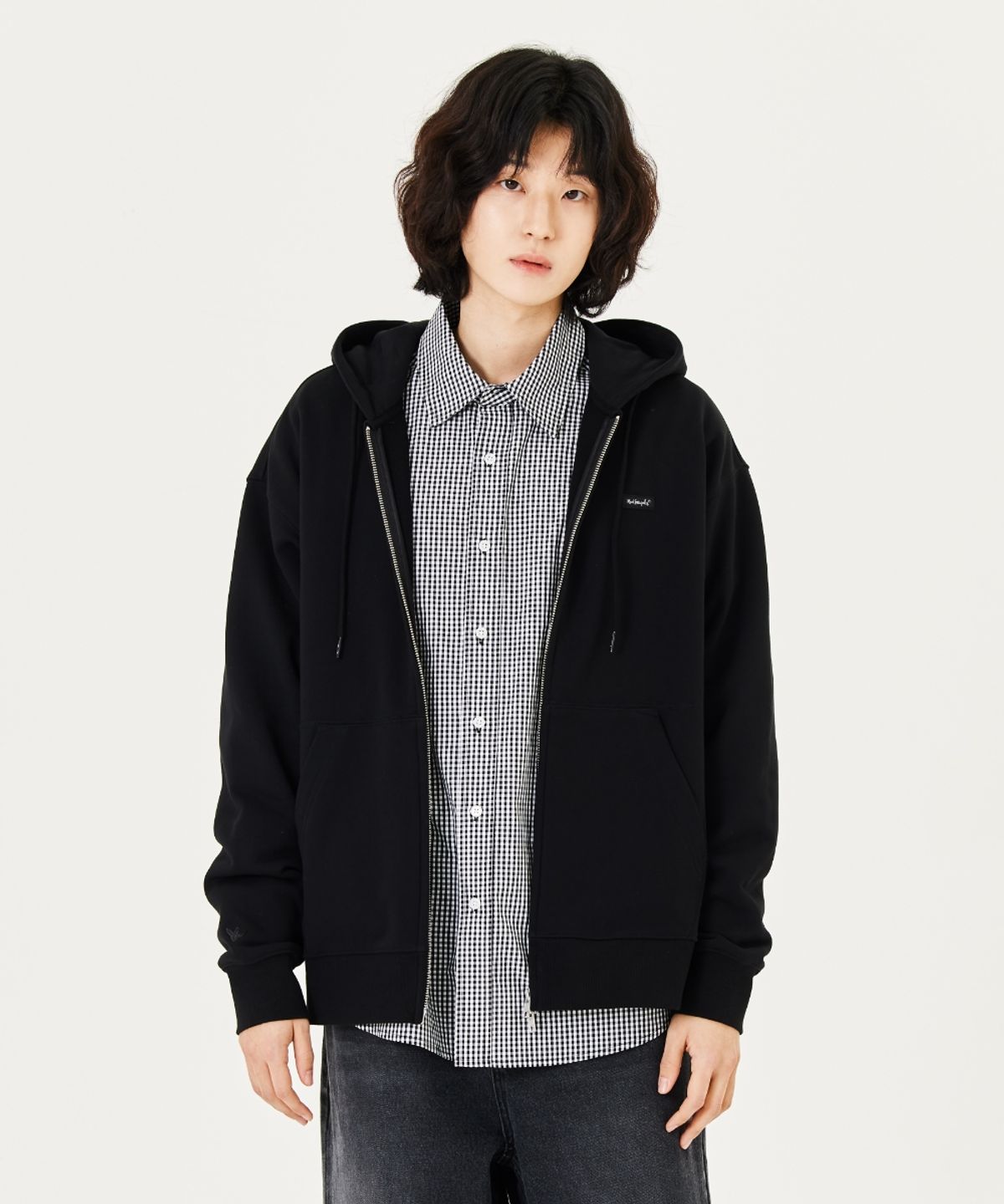 마크곤잘레스(MARK GONZALES) SIGN LOGO WAPPEN OG SWEAT ZIP-UP HOODIE - BLACK