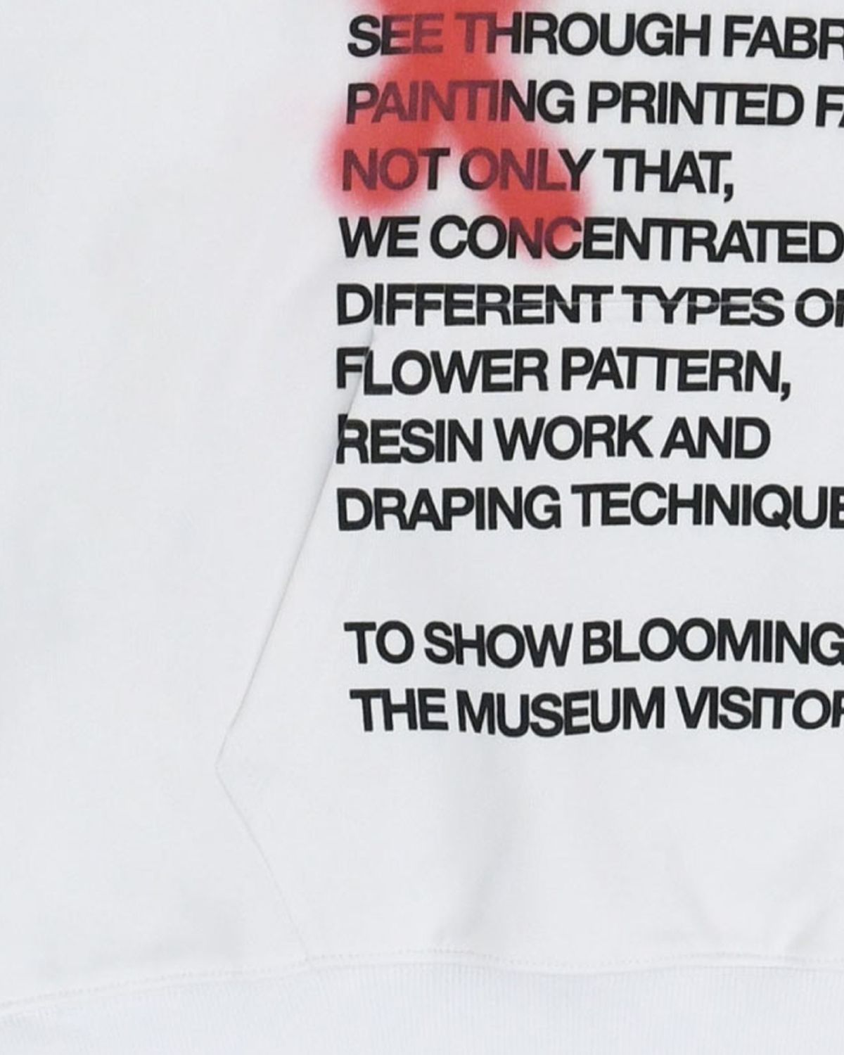 더뮤지엄비지터(THEMUSEUMVISITOR) HEART SPRAY PRINTED HOODY (WHITE)
