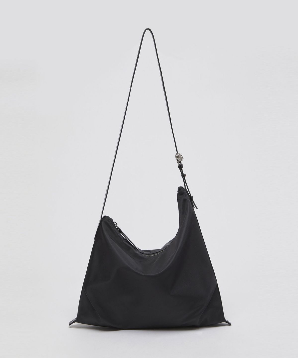 아카이브앱크(ARCHIVEPKE) Luv luna bag(Nylon black)_OVBAX26109BLK
