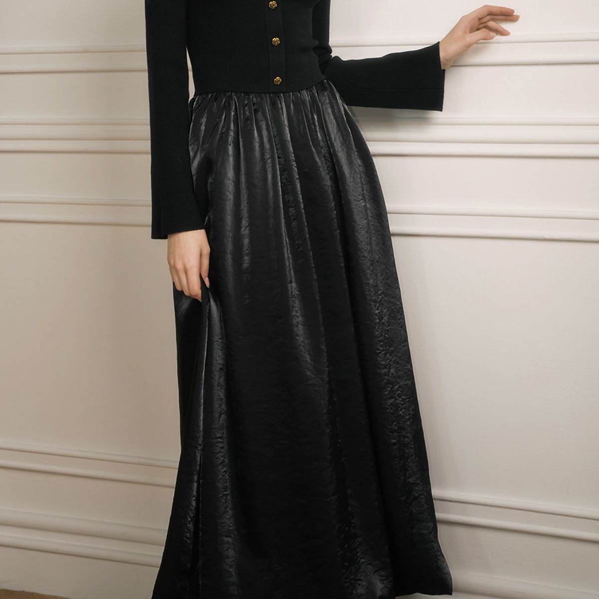 와이와이아이엠(YYIAM) YY Moonlight satin long skirt_BLACK