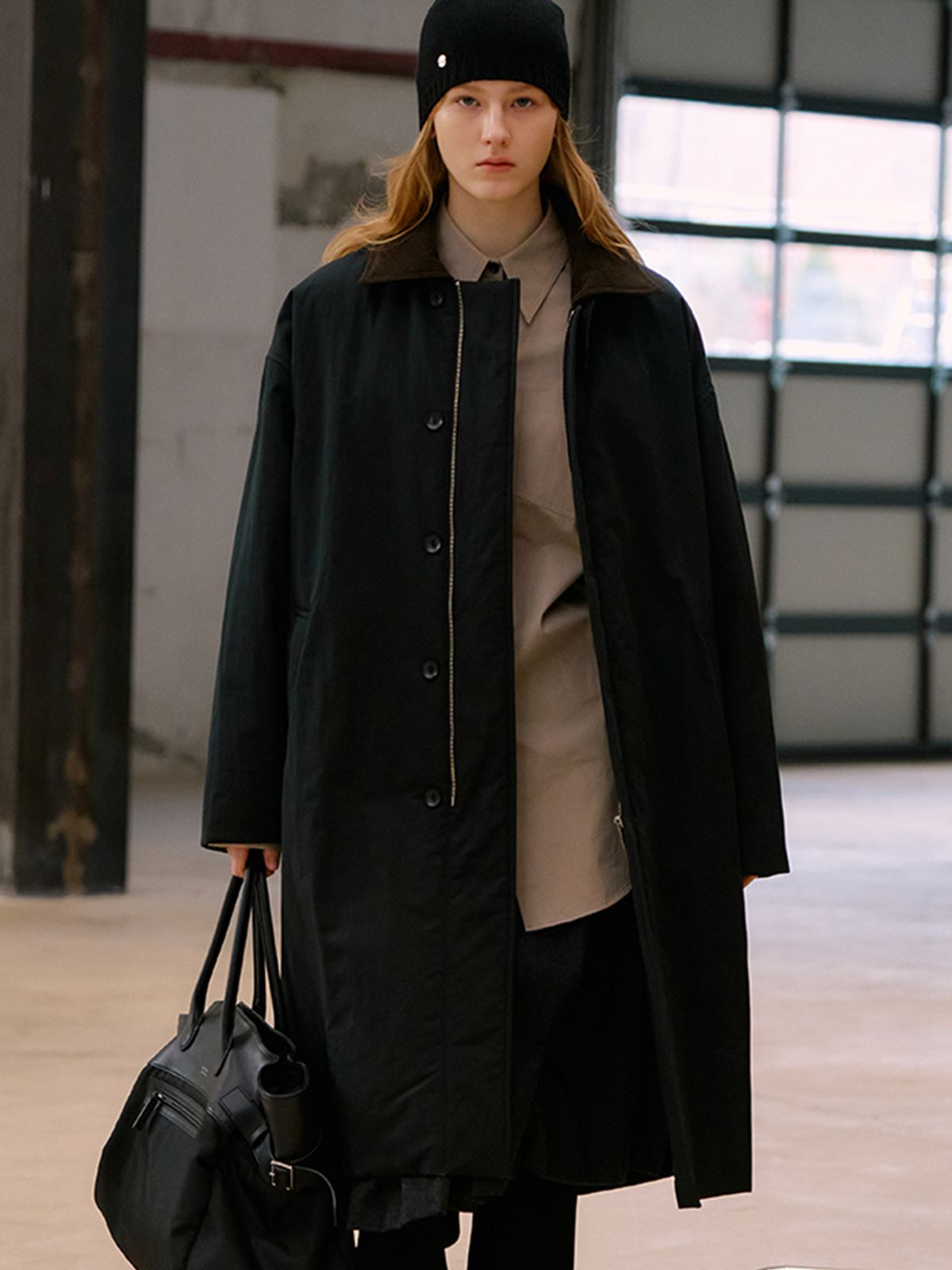 위메농(OUI MAIS NON) Isaac corduroy padded comfy-coat