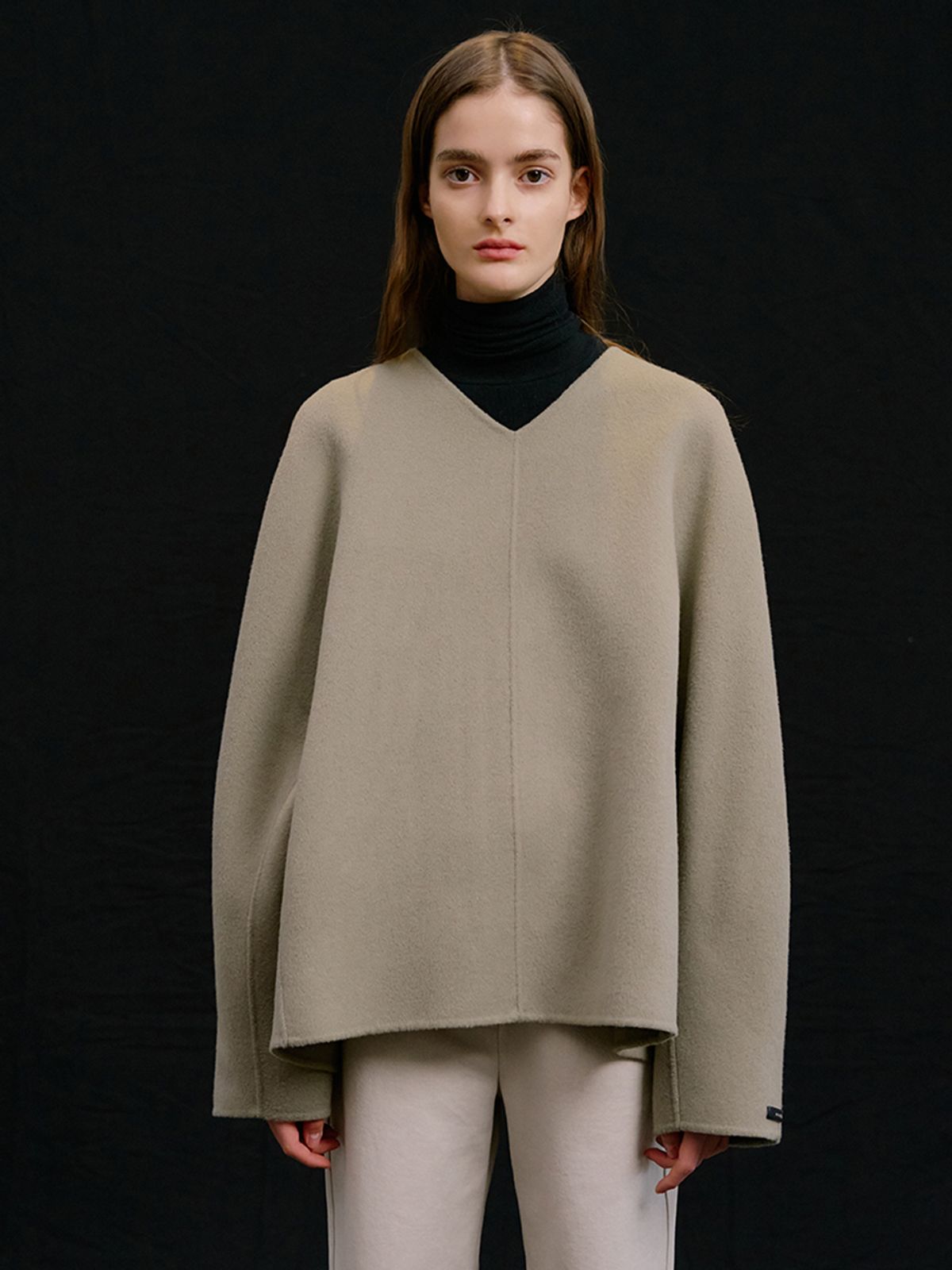 위메농(OUI MAIS NON) Her wool handmade top