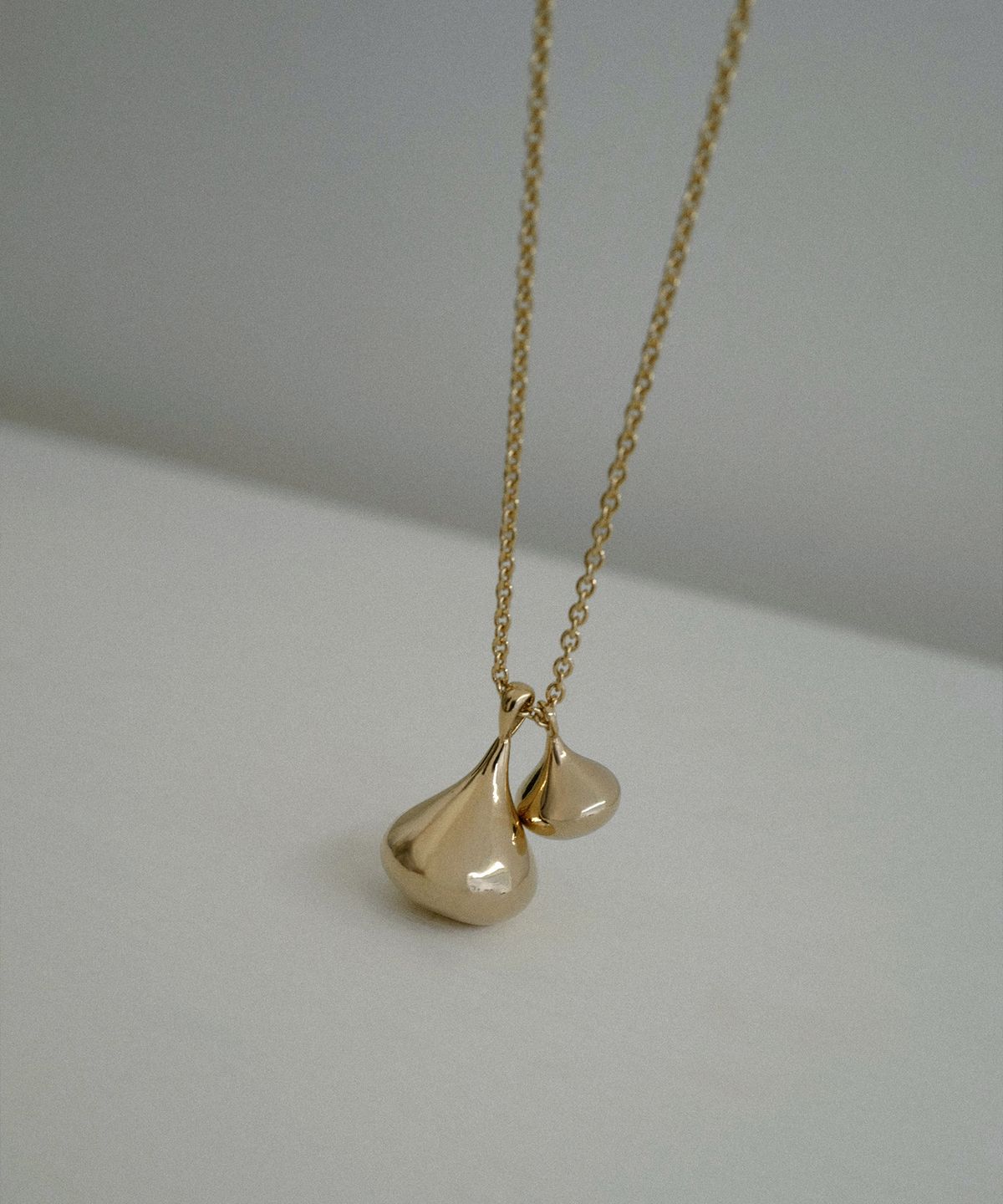 피오레(FIORE) sweet drop long necklace (2 colors)