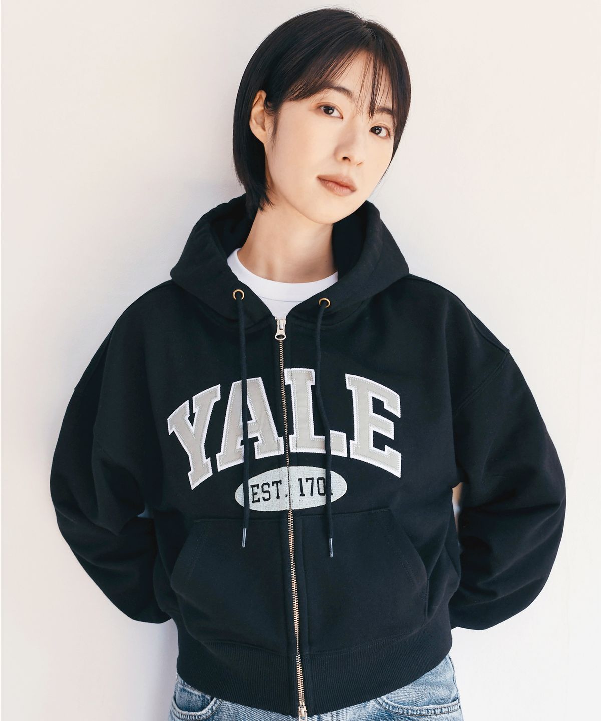 예일(YALE) 투톤아치 크롭 후드집업_블랙