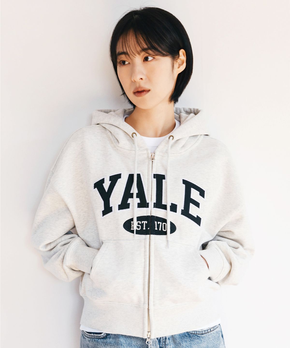 예일(YALE) 투톤아치 크롭 후드집업_블랙