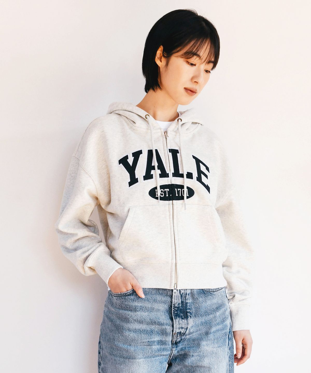 예일(YALE) 투톤아치 크롭 후드집업_블랙