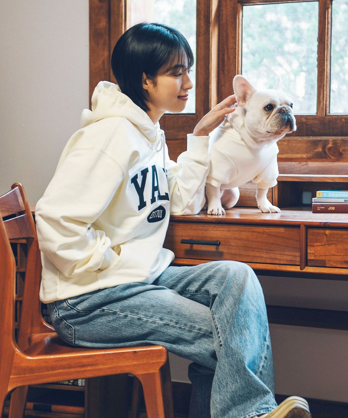 예일(YALE) 투톤아치 후드_퍼플