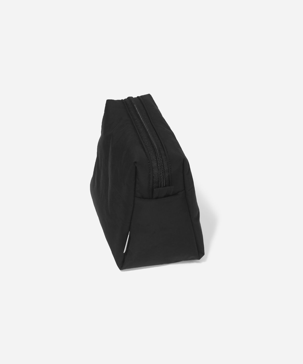 제너(JENNER) 리사이클 나일론 패딩 파우치 [블랙]