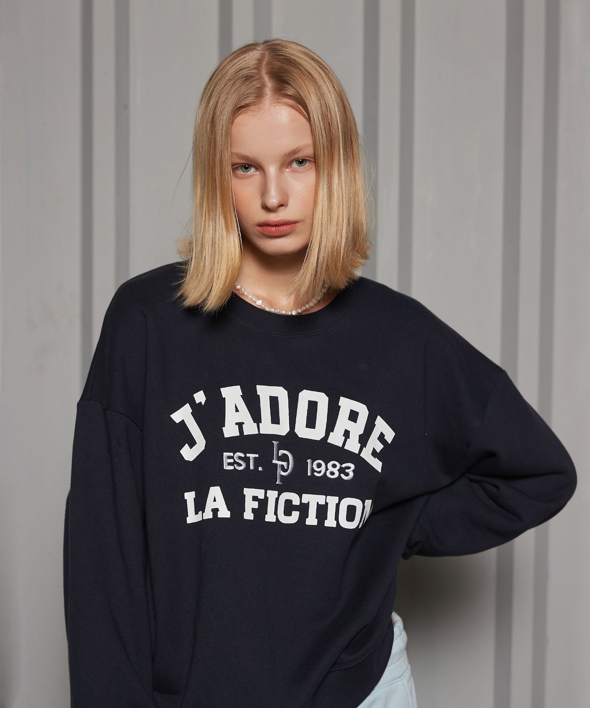 라티젠(LARTIGENT) LR JADORE SWEATSHIRT(NAVY)