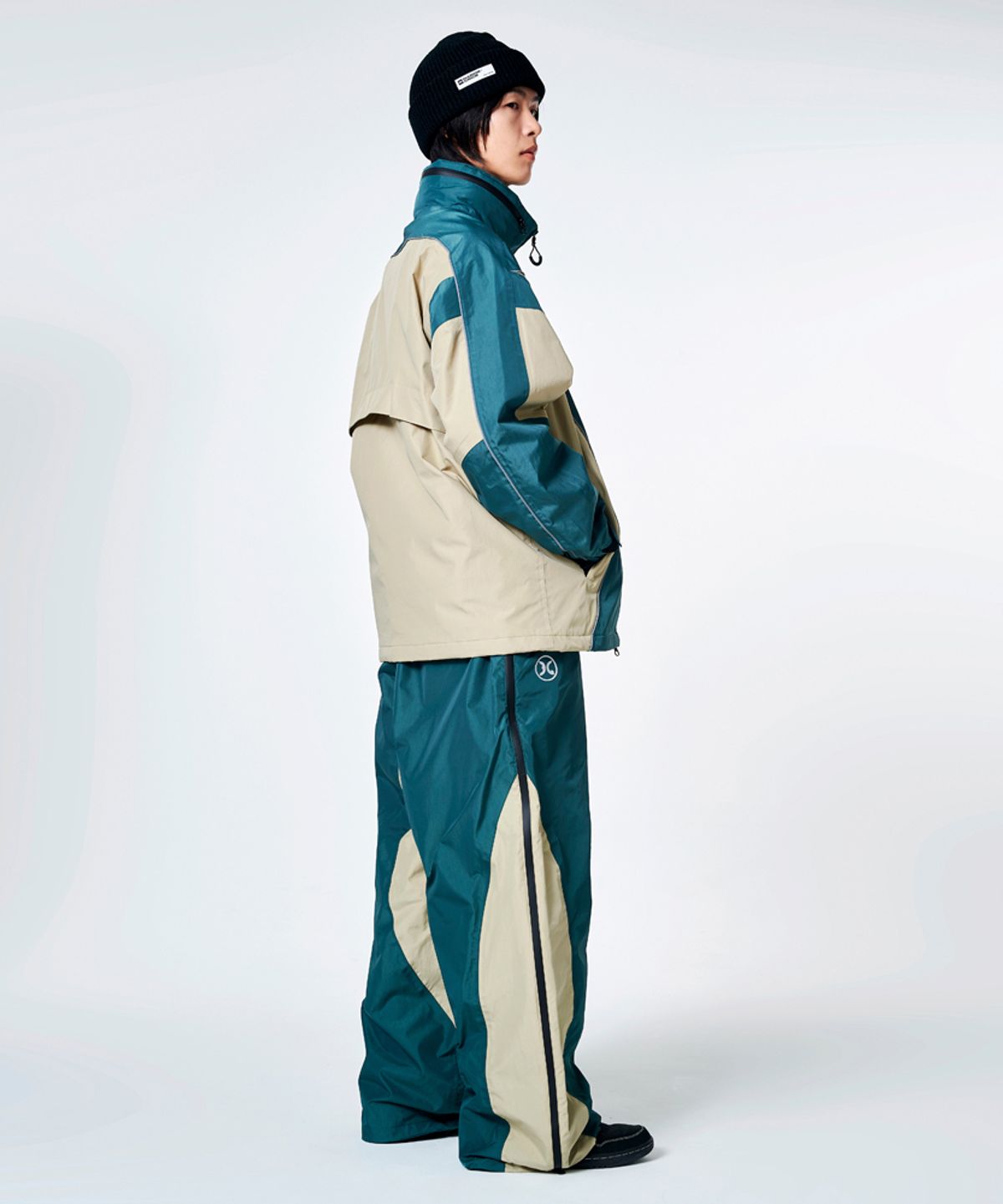 돌아우터웨어(DOLL OUTERWEAR) [DOLL X FOGUS]CORA 스노우보드복 세트(자켓&팬츠) 베이지그린 남녀공용