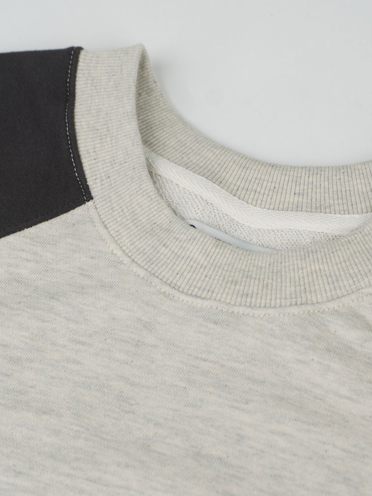 네네츠 어센틱(NENETS AUTHENTIC) OVERFIT NNTA RAGLAN SWEATSHIRTS (darkgrey)