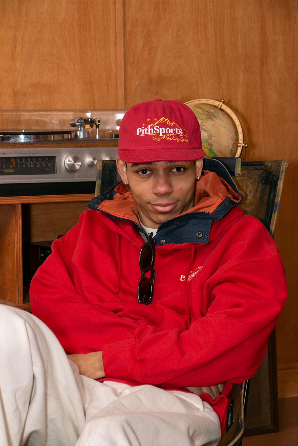 피스스포츠(PITHSPORTS) E.H.E.S Button Hoodie (Red)