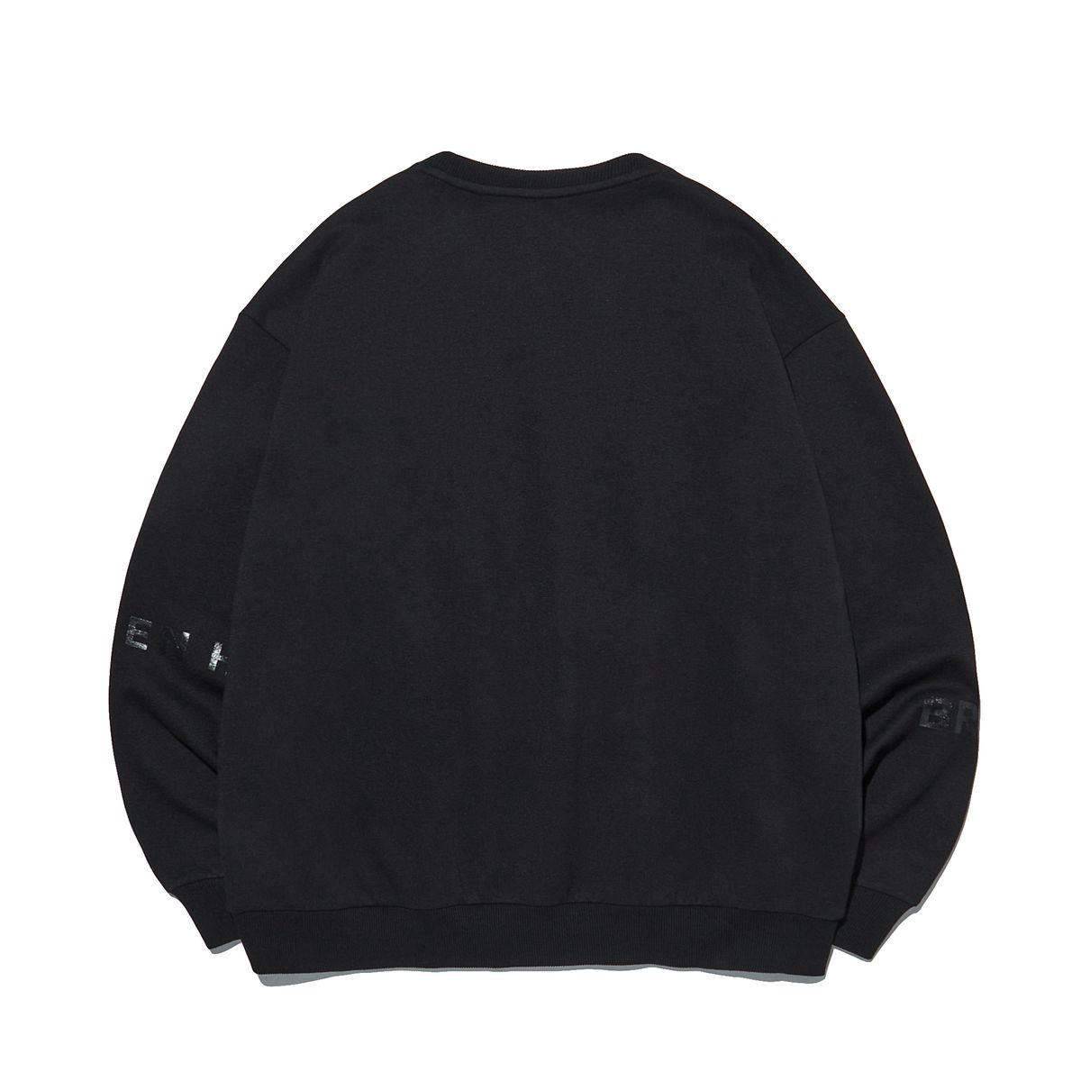 인터크루(INTERCREW) [24SS] 레터링 장식 맨투맨 블랙 ITY1TM02ABK