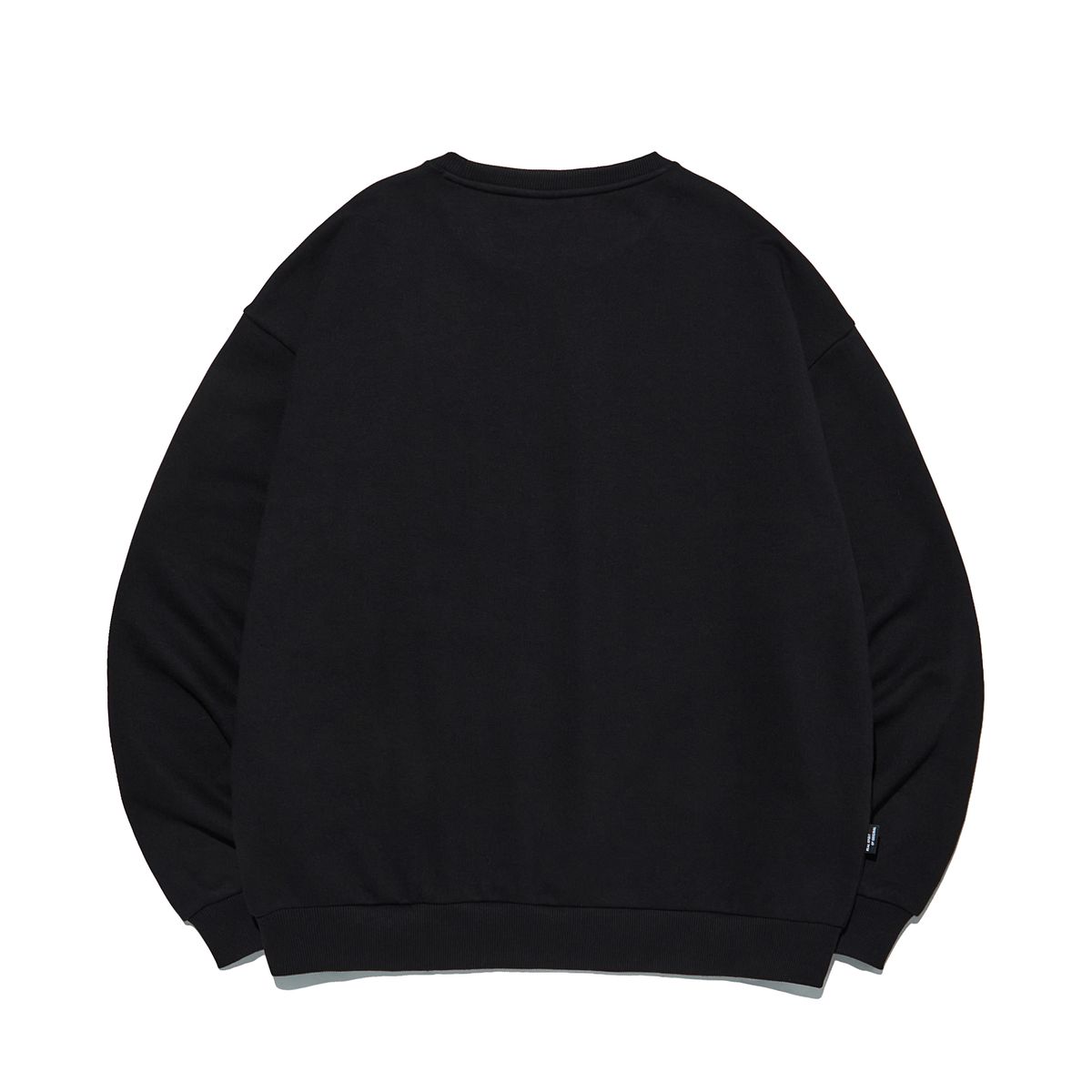 인터크루(INTERCREW) [24SS] 라벨 레이어링 맨투맨 블랙 ITY1TM01ABK