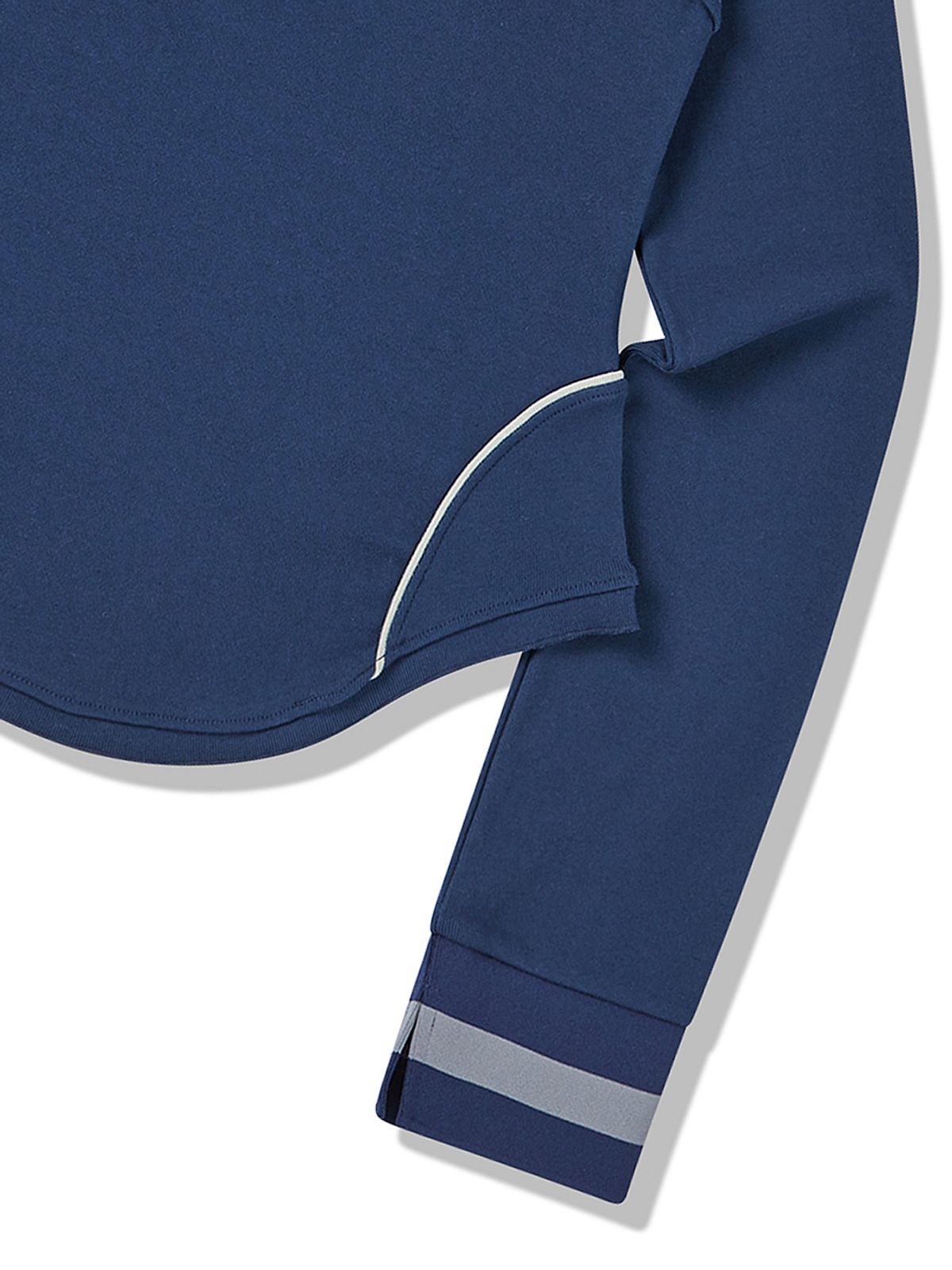 엔와이엑스엑스(NYXX) MIDDLE SLIT HOOD LONG SLEEVE NAVY