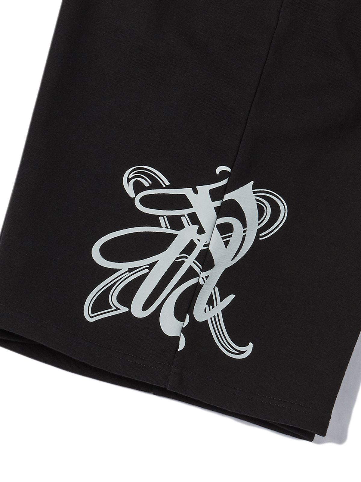 엔와이엑스엑스(NYXX) EMBLEM HALF PANTS BLACK