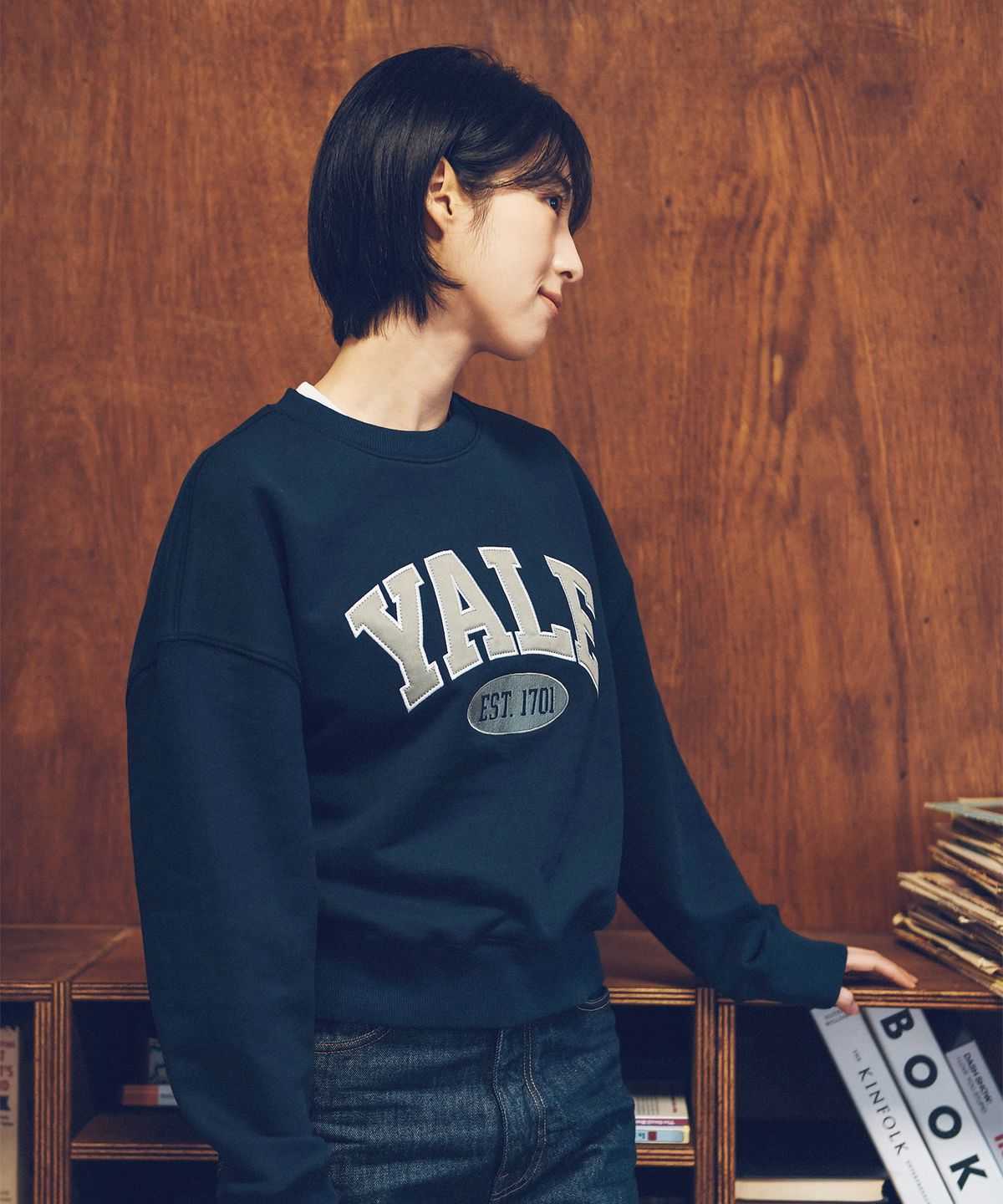 예일(YALE) WOMENS 2 TONE ARCH CROP SWEATSHIRT PALE BLUE