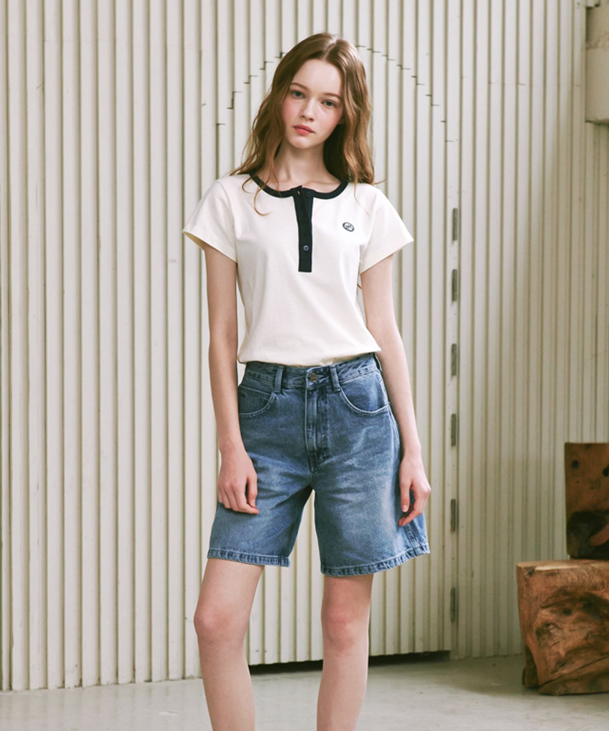 론론(RONRON) HENRYNECK HALF T-SHIRT IVORY NAVY