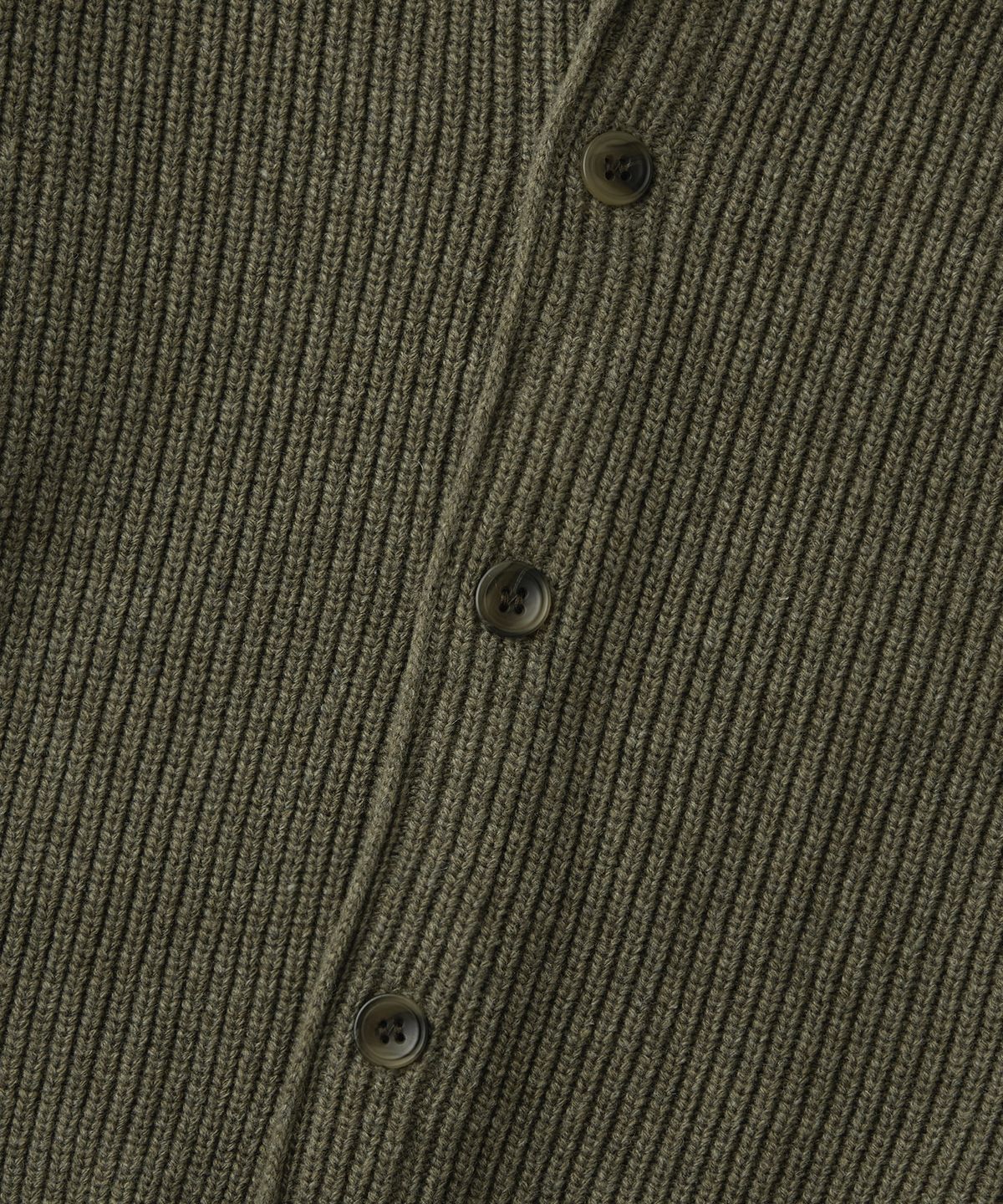 아웃스탠딩(OUTSTANDING) LAMBSWOOL ROUND NECK CARDIGAN_KHAKI MELANGE