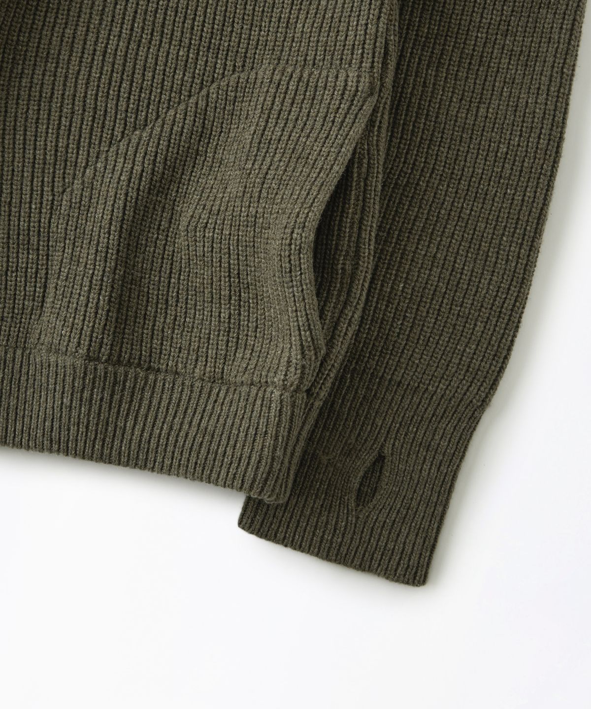 아웃스탠딩(OUTSTANDING) LAMBSWOOL ROUND NECK CARDIGAN_KHAKI MELANGE