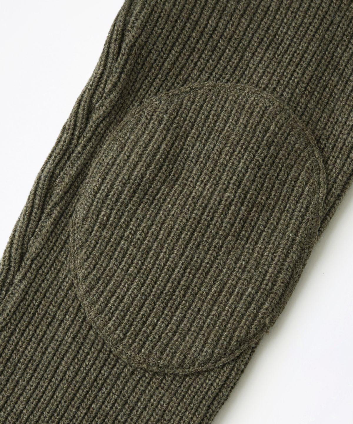 아웃스탠딩(OUTSTANDING) LAMBSWOOL ROUND NECK CARDIGAN_KHAKI MELANGE