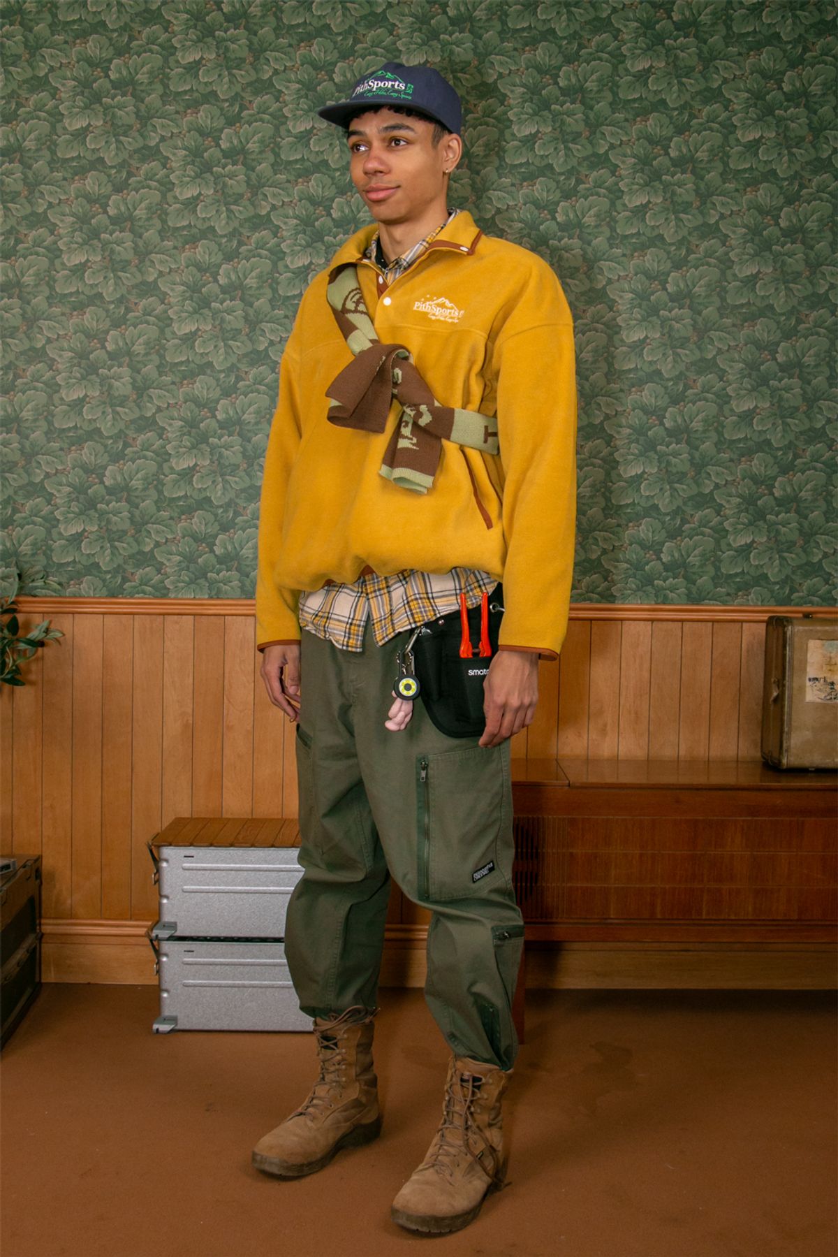 피스스포츠(PITHSPORTS) E.H.E.S Snap Fleece (Mustard)