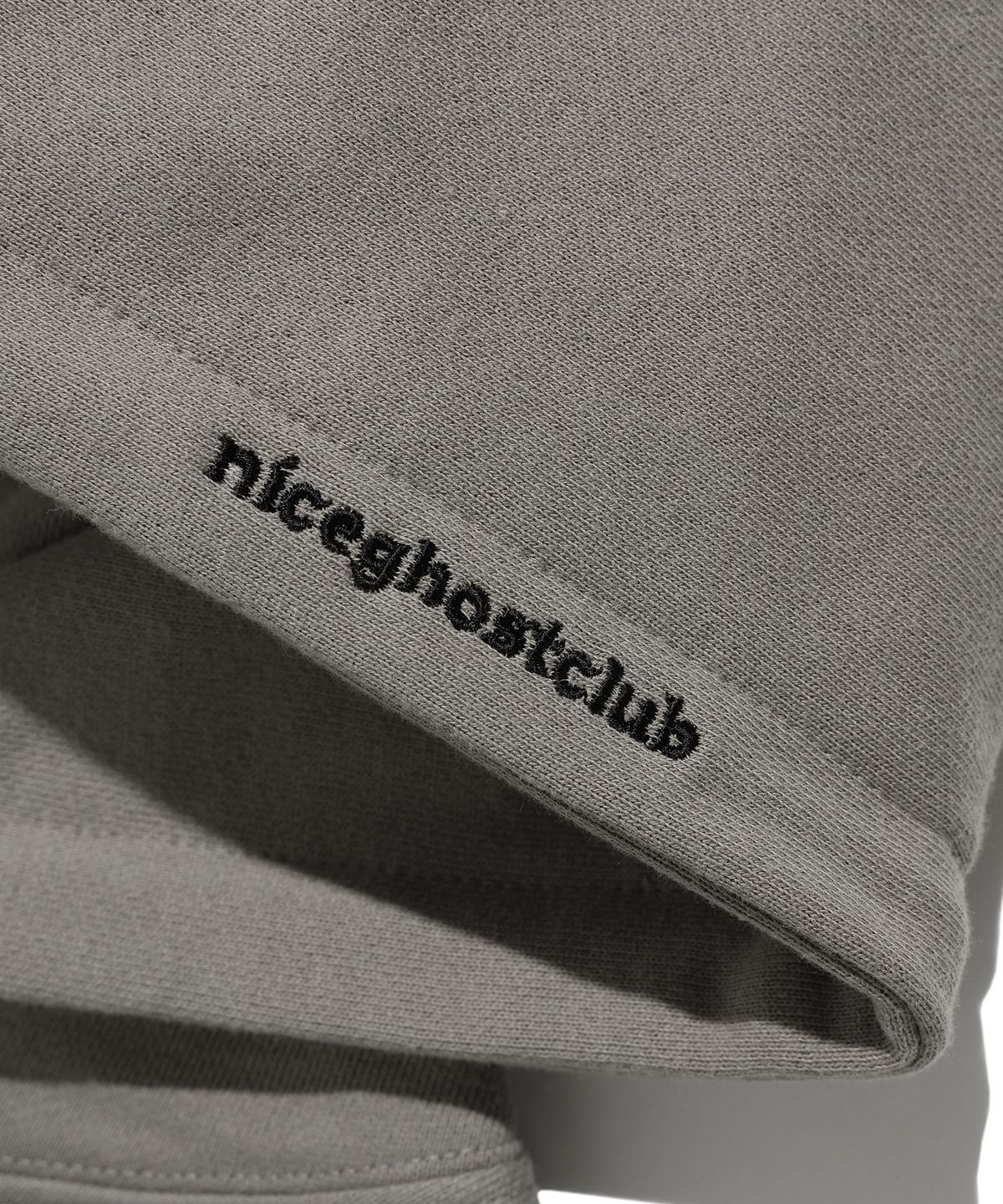 나이스고스트클럽(NICEGHOSTCLUB) MY PET HOODIE_CHARCOAL(NG2ESUM406A)