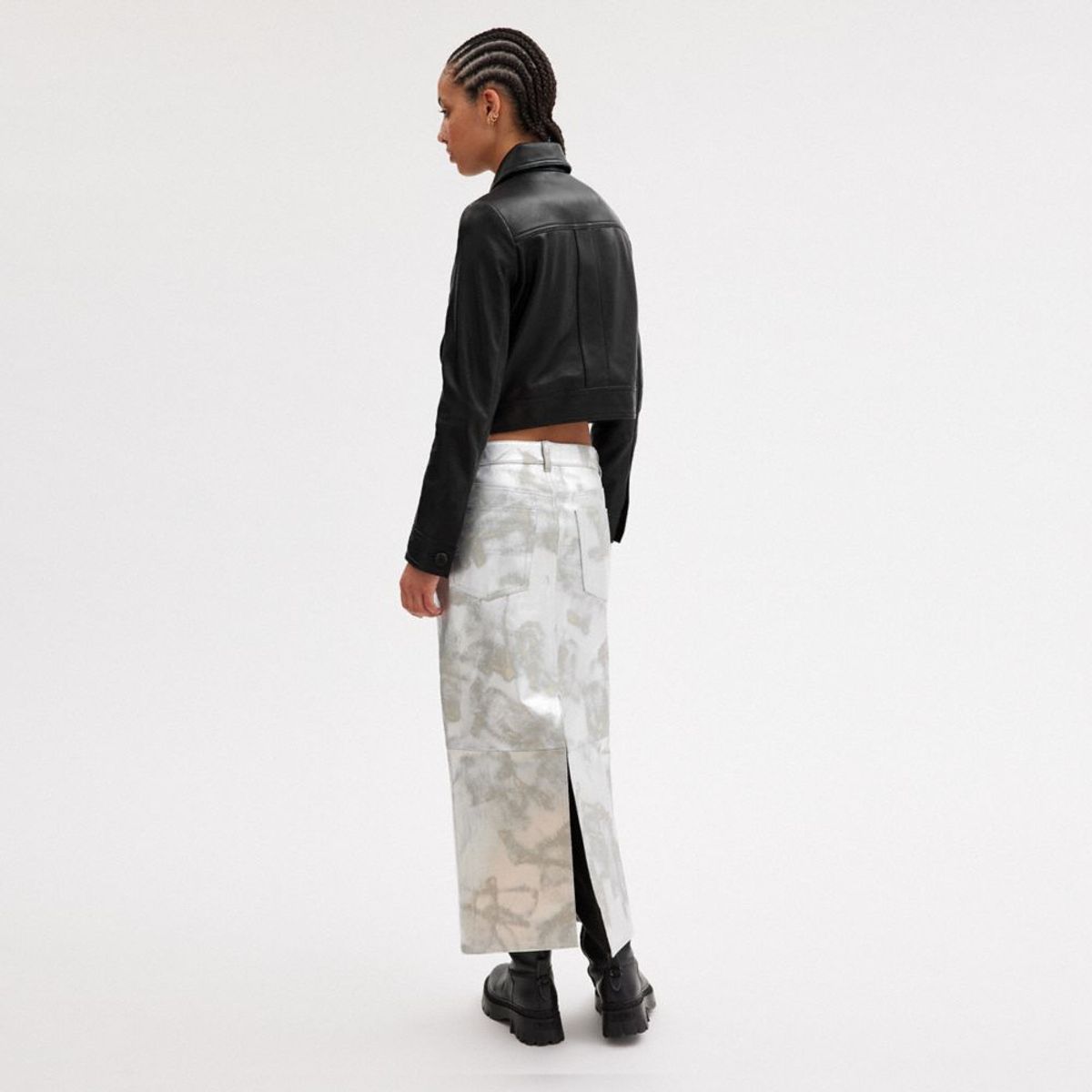 코치(COACH) 스냅 프론트 슈렁큰 재킷 CM397 BLK