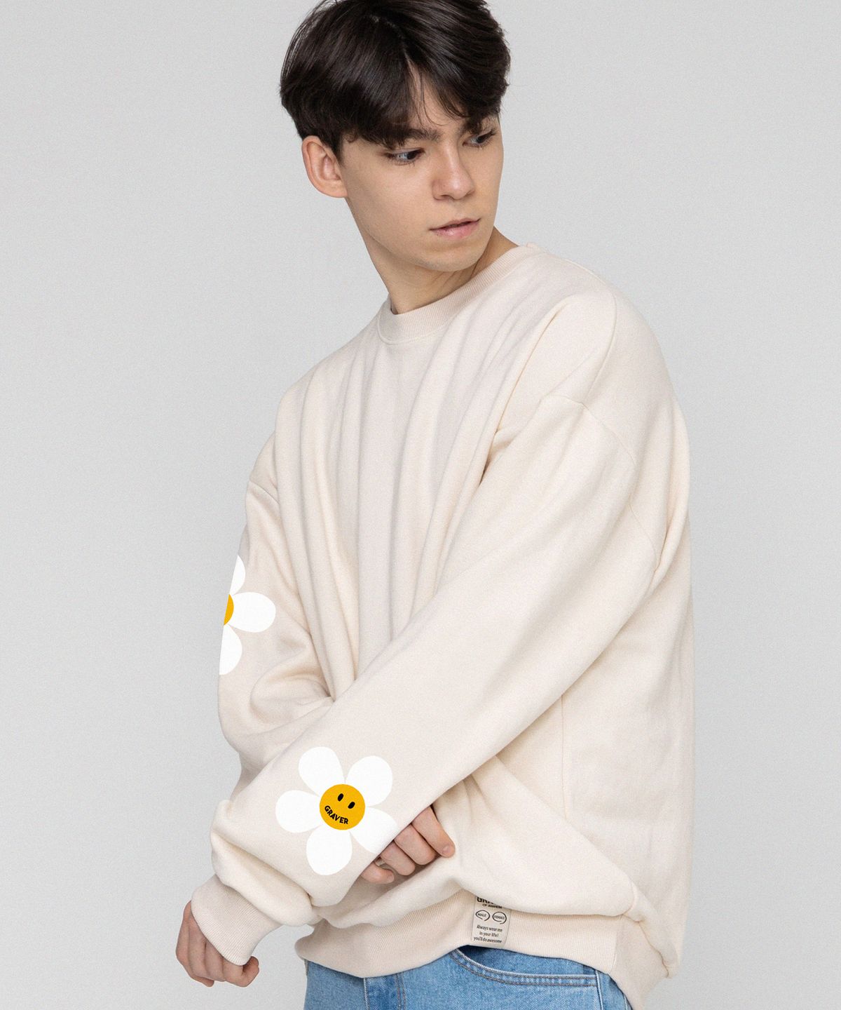 그레이버(GRAVER) [UNISEX]멀티 플라워 도트 스마일 맨투맨_크림