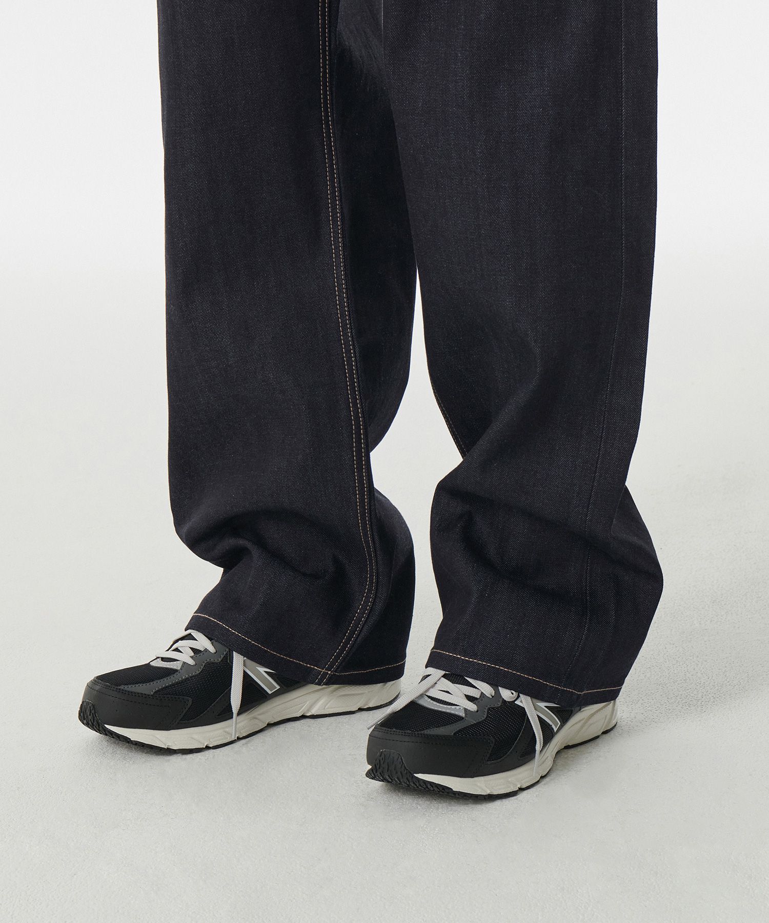 MUSINSA | MUSINSA STANDARD Selvedge wide denim pants [deep