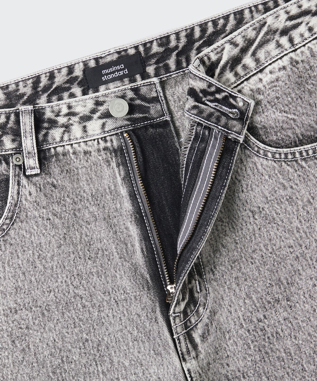 무신사 스탠다드(MUSINSA STANDARD) 와이드 멀티 포켓 카고 데님 팬츠 [애시드 그레이]