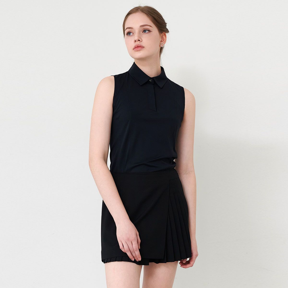 릭크(LIKK) [3size] 카라 슬리브리스 티셔츠 (블랙)_L3A1-TS05C